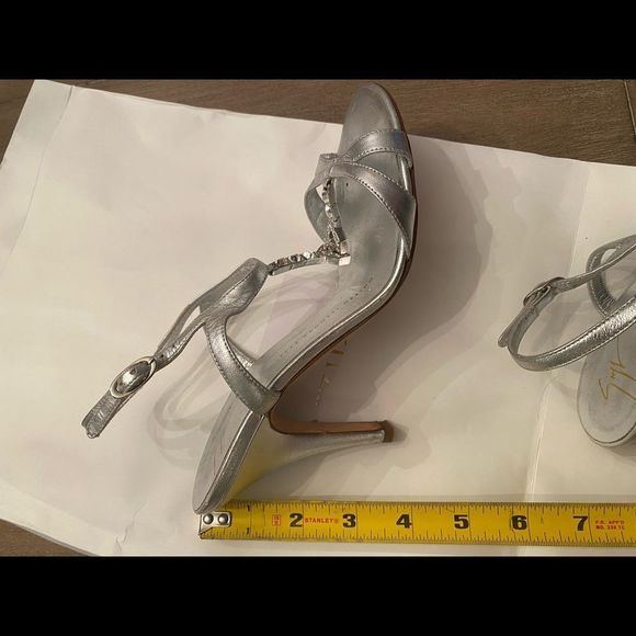 Giuseppe Zanotti silver heels - Picture 5 of 8